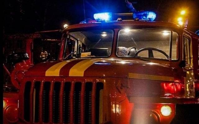 SHOT: в Москве загорелась сауна в доме, пострадали младенец и подросток